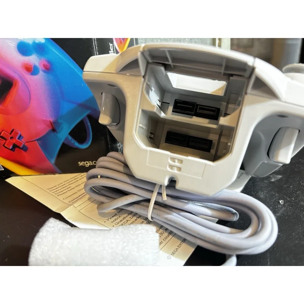 SEGA HKT-7700 Dreamcast Controller - Gray- In box with manual